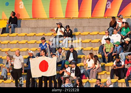 Bogota, Kolumbien. September 2024. Estadio Metropolitano de Techo Japan Fans beim Spiel zwischen Österreich und Japan für die 3. Runde der Gruppe E der FIFA U-20 Frauen-Weltmeisterschaft Kolumbien 2024 im Estadio Metropolitano de Techo am Sonntag 08. 30761 (Julian Medina/SPP) Credit: SPP Sport Press Photo. /Alamy Live News Stockfoto
