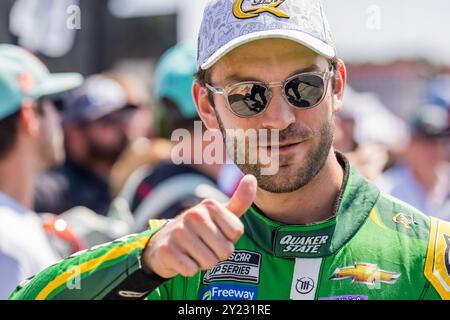 Hampton, GA, USA. September 2024. DANIEL SUAREZ (99), der Fahrer der NASCAR Cup Series, wird den Fans vor dem Quaker State 400 vorgestellt, der auf dem Atlanta Motor Speeway in Hampton, GA, erhältlich ist. (Kreditbild: © Walter G. Arce Sr./ASP via ZUMA Press Wire) NUR REDAKTIONELLE VERWENDUNG! Nicht für kommerzielle ZWECKE! Quelle: ZUMA Press, Inc./Alamy Live News Stockfoto