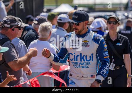 Hampton, GA, USA. September 2024. DANIEL HEMRIC (31), der Fahrer der NASCAR Cup Series, wird den Fans vor dem Quaker State 400 vorgestellt, der auf dem Atlanta Motor Speeway in Hampton, GA, erhältlich ist. (Kreditbild: © Walter G. Arce Sr./ASP via ZUMA Press Wire) NUR REDAKTIONELLE VERWENDUNG! Nicht für kommerzielle ZWECKE! Quelle: ZUMA Press, Inc./Alamy Live News Stockfoto