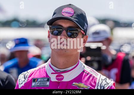 Hampton, GA, USA. September 2024. Der Fahrer der NASCAR Cup Series, ZANE SMITH (71), wird den Fans vor dem Quaker State 400 vorgestellt, der auf dem Atlanta Motor Speeway in Hampton, GA, erhältlich ist. (Kreditbild: © Walter G. Arce Sr./ASP via ZUMA Press Wire) NUR REDAKTIONELLE VERWENDUNG! Nicht für kommerzielle ZWECKE! Quelle: ZUMA Press, Inc./Alamy Live News Stockfoto