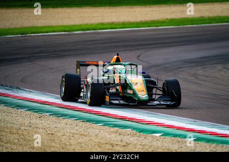 Imola, Italien. September 2024. Pierre Edgar, französischer Fahrer des RPM Teams, tritt während der Qualifikation für die 7. Runde der Formel-Regional-Europameisterschaft Alpine auf der Enzo and Dino Ferrari International an. Quelle: SOPA Images Limited/Alamy Live News Stockfoto