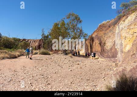 Blick auf Steinbruch, Ochre Pits, West MacDonnell Ranges, West MacDonnell National Park (Tjoritja), Northern Territory, Australien Stockfoto