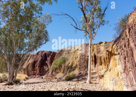 Blick auf Steinbruch, Ochre Pits, West MacDonnell Ranges, West MacDonnell National Park (Tjoritja), Northern Territory, Australien Stockfoto