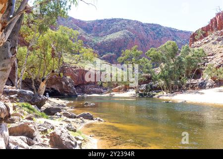 Ormiston Gorge Waterhole, West MacDonnell Ranges, West MacDonnell National Park (Tjoritja), Northern Territory, Australien Stockfoto