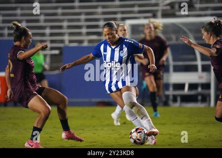 Dallas, Texas, USA. September 2024. Jorian Baucom #5 treibt den Ball beim USL Super League Spiel zwischen Dallas Trinity FC und DC Power FC im Cotton Bowl nach vorne. Endstand Dallas Trinity FC 1:1 DC Power FC. (Kreditbild: © Javier Vicencio/eyepix via ZUMA Press Wire) NUR REDAKTIONELLE VERWENDUNG! Nicht für kommerzielle ZWECKE! Stockfoto