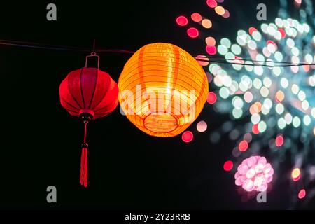 Feuerwerk beim Vietnamese Lantern Festival 2024 an der Darwin Waterfront, Northern Territory Stockfoto