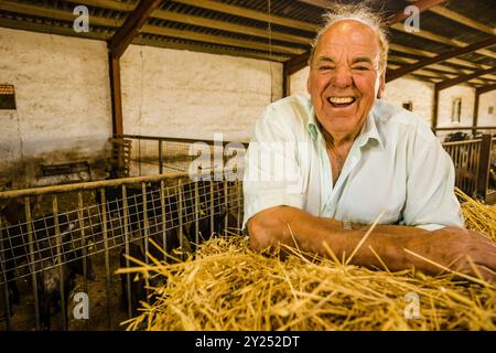 Jaume Pons, handwerkliche Herstellung von Mahon-Käse, Alcaiduset, Alaior, Menorca, Balearen, Spanien. Stockfoto