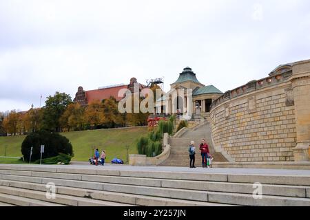 28. Oktober 2023: Stettin, Stettin, Stettin, Stettin, Polen: Nationalmuseum auf den Haken Terrassen (Waly Chrobrego) im Herbst Stockfoto