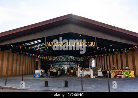 Marché Central d'Ajaccio, Korsika, Marktgebäude in Ajaccio, Korsika. Entworfen von Bernard Desmoulin, ORMA Architettura. Stockfoto