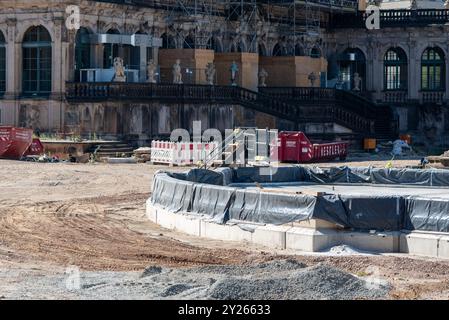 Umbauarbeiten in der Zwinger Schlossanlage mit Gärten, einem der bedeutendsten Barockbauten Dresdens am 8 SE Stockfoto