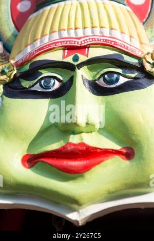 Indien, Kerala, Kochi (Fort Cochin), Kathakali Performer Maske auf dem Touristenmarkt Stockfoto