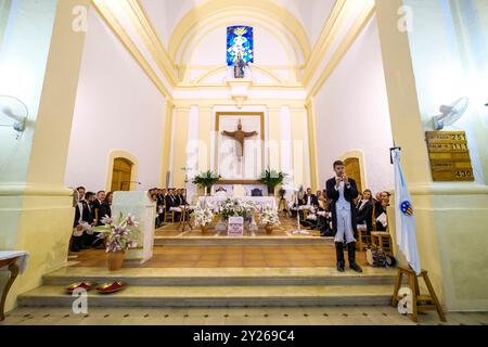 Käfermesse, Ritter in religiösen Feierlichkeiten, Pfarrkirche Sant Lluís, Menorca, Balearen, Spanien. Stockfoto