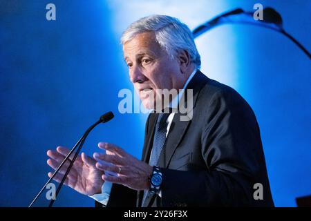 IL Vice Presidente del Consiglio dei Ministri, Ministro degli Esteri e segretario di Forza Italia Antonio Tajani, in Occasione dell'evento di Confartigianato 'Match Point', widato all'analisi delle prossime sfide politiche ed economiche per il futuro dell'Italia e dell'Europa. Roma, Luned&#xec; 09 Settembre 2024 (Foto Mauro Scrobogna /LaPresse) der stellvertretende Premierminister, Außenminister und Sekretär der Forza Italia Antonio Tajani anlässlich der Confartigianato-Veranstaltung „Match Point“, die der Analyse der bevorstehenden politischen und wirtschaftlichen Halle gewidmet ist Stockfoto