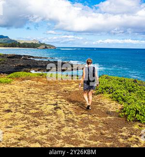 Die vulkanische Küste von Keoneloa Bay, Keoneloa Bay Trail, Poipu, Koloa, Kauai, Hawaii, USA Stockfoto