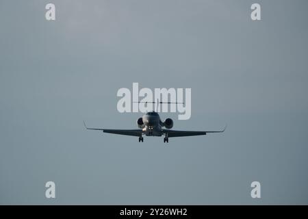 Privatjet landet am Flughafen Batumi Stockfoto