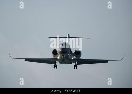 Privatjet landet am Flughafen Batumi Stockfoto