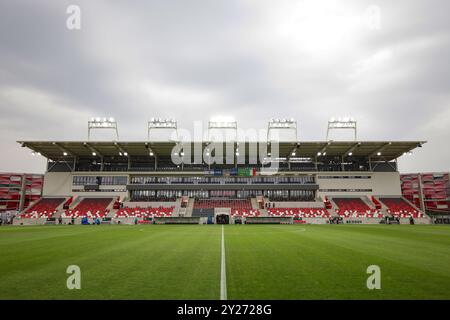 Budapest, Ungarn. September 2024. Eine allgemeine Ansicht vor dem Spiel der UEFA Nations League in der Bozsik Arena in Budapest. Der Bildnachweis sollte lauten: Jonathan Moscrop/Sportimage Credit: Sportimage Ltd/Alamy Live News Stockfoto