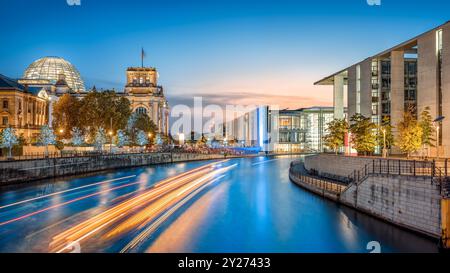 Der Regierungsbezirk berlin bei Sonnenuntergang Stockfoto