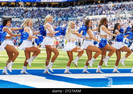 Indianapolis, Indiana, USA. September 2024. Die Cheerleader der Indianapolis Colts treten im Lucas Oil Stadium in Indianapolis, Indiana, im NFL-Spiel gegen die Houston Texans auf. John Mersits/CSM/Alamy Live News Stockfoto