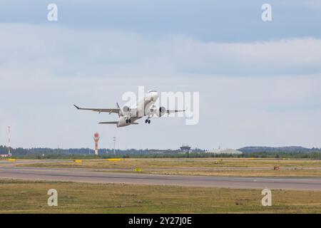 Air France Airbus a220 startet vom Flughafen Helsinki in Finnland Stockfoto