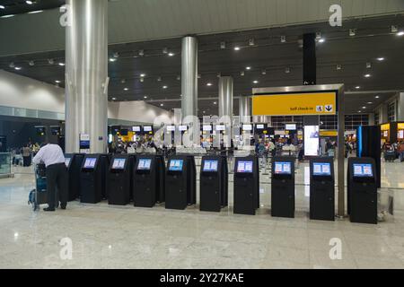 Der moderne internationale Flughafen Terminal 3 in Guarulhos, Sao Paulo, Brasilien. Stockfoto