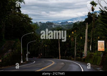 Taiwan, Nantou. In der Fotolandschaft der Berge. NUR REDAKTIONELLE VERWENDUNG! NICHT FÜR KOMMERZIELLE ZWECKE! Stockfoto