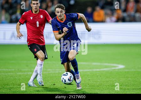 Venlo, Niederlande. September 2024. VENLO, NIEDERLANDE - 9. SEPTEMBER: Youri Baas aus den Niederlanden U23 dribbelt während des Qualifikationsspiels der UEFA U23-Europameisterschaft zwischen den Niederlanden U23 und Georgien U23 im Stadion de Koel am 9. September 2024 in Venlo, Niederlande. (Foto: Broer van den Boom/Orange Pictures) Credit: Orange Pics BV/Alamy Live News Stockfoto