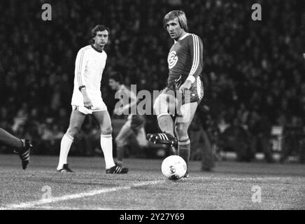 Köln, Deutschland. September 2024. ARCHIVFOTO: Guenter NETZER wird 80 Jahre alt am 14. September 2024, SNNetzer.jpg Guenter NETZER Fußballspieler Grashopers Zuerich, Action mit Ball QF. ? Quelle: dpa/Alamy Live News Stockfoto