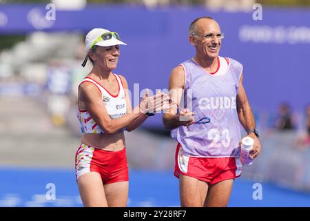 La Courneuve, Frankreich. September 2024. PAREDES RODRIGUEZ Maria del Carmen (ESP) Marathon : Frauen-Marathon T12 bei den Paralympischen Spielen in Paris 2024 in La Courneuve, Frankreich. Quelle: AFLO SPORT/Alamy Live News Stockfoto