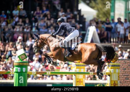 Calgary, Kanada - 8. September 2024. Ben Maher aus Großbritannien und Riding Dallas Vegas Batilly treten in der ersten Runde der 1,60 m langen CPKC Internationa an Stockfoto