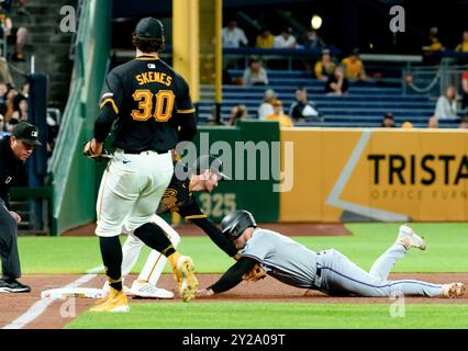 Pittsburgh, Usa. September 2024. Miami Marlins-Catcher Nick Fortes (4) ist am Montag, 9. September 2024, im PNC Park im fünften Inning gegen die Pittsburgh Pirates. Foto von Archie Carpenter/UPI. Quelle: UPI/Alamy Live News Stockfoto