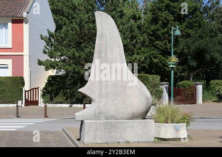 Skulptur (Annie Kirsch, 1995), Place du 8 Mai 1945, Quend Plage, Côte Picarde, Somme, Hauts de France, La Manche, Frankreich, Europa Stockfoto