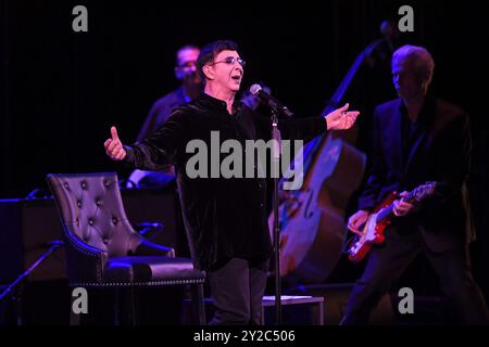 UK. September 2024. LONDON, ENGLAND - SEPTEMBER 09: Marc Almond trat am 9. September 2024 im London Coliseum auf. CAP/MAR © MAR/Capital Pictures Credit: Capital Pictures/Alamy Live News Stockfoto