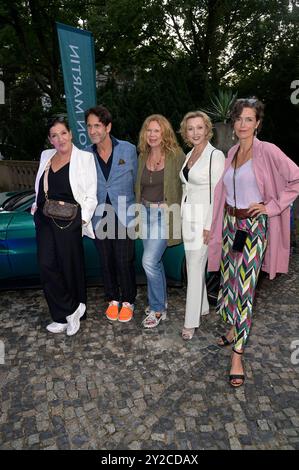 Katy Karrenbauer, Falk-Willy Wild, Marion Kracht, Dana Golombek und Julia Bremermann beim Cocktail Prolonge anlässlich der Halbfinalrunde der Internationalen Emmy Awards 2024 im Schlosshotel Berlin von Patrick Hellmann. Berlin, 09.09.2024 *** Katy Karrenbauer, Falk Willy Wild, Marion Kracht, Dana Golombek und Julia Bremermann bei der Cocktail Prolonge anlässlich der Halbfinalrunde der Jury der International Emmy Awards 2024 im Schlosshotel Berlin von Patrick Hellmann Berlin, 09 09 2024 Foto:XF.xKernx/xFuturexImagex Extenge 4818 Stockfoto