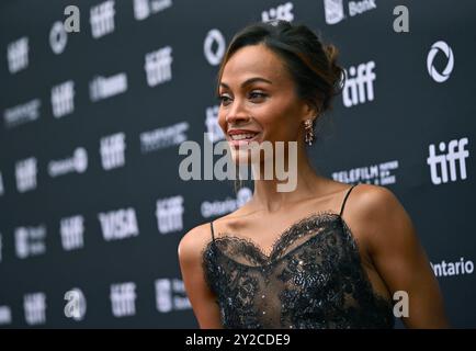 Toronto, Kanada. September 2024. Zoe Saldana nimmt am Montag, den 9. September 2024, an der Premiere von „Emilia Perez“ im Princess of Wales Theatre während des Toronto International Film Festivals in Toronto Teil. Foto: Chris Chew/UPI Credit: UPI/Alamy Live News Stockfoto