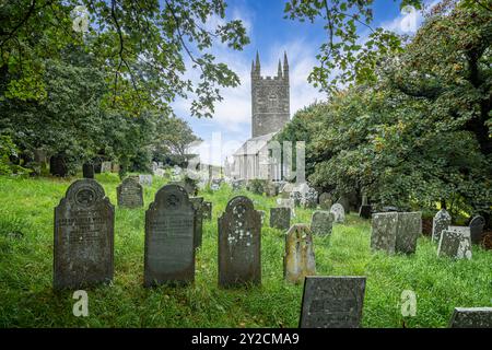 Kirche St. Morwenna und St. John the Baptist und Friedhof in Morwenstow, Cornwall, Großbritannien am 2. September 2024 Stockfoto