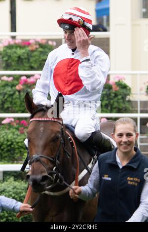 Ascot, Berkshire, Großbritannien. September 2024. BRIONI, geritten von Jockey James Doyle, gewinnt am 2. Tag des Big Food and Drink Festivals auf der Ascot Racecourse in Berkshire die britische Hi-Fi Show Live vom 21. Bis 22. September. Besitzerin Mrs. M C Sweeney & Alan King, Trainer Alan King. Kredit: Maureen McLean/Alamy Stockfoto