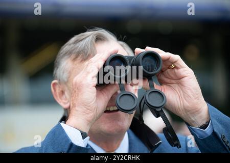 Ascot, Berkshire, Großbritannien. September 2024. Rennfahrer am zweiten Tag des Big Food and Drink Festivals auf der Ascot Racecourse in Berkshire. Kredit: Maureen McLean/Alamy Stockfoto