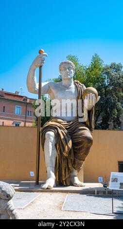 Rom, Italien, der Koloss von Konstantin wurde von der Kapitolinischen Superintendenz und der Fondazione Prada nur redaktionell rekonstruiert. Stockfoto