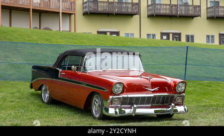 FRANKENMUTH, MI/USA – 6. SEPTEMBER 2024: Ein 1956er Chevrolet Bel Air Car, Frankenmuth Auto fest, Heritage Park. Stockfoto