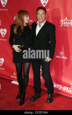 Patti Scialfa, Bruce Springsteen beim MusiCares Person of the Year 2013 im Los Angeles Convention Center in Los Angeles, Kalifornien, USA, 8. Februar Stockfoto