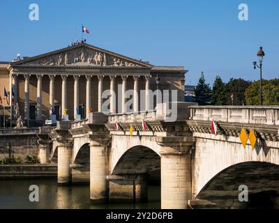 Nationalpalais Bourbon, französische Nationalversammlung, seine, Brücke, Pont de la Concorde, Paris, Frankreich, Europa, EU. Stockfoto