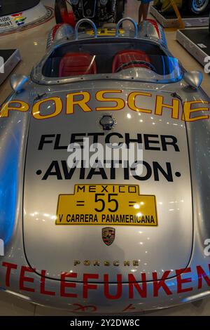 Ein 1954er Porsche 550 Spyder-Nachbau im Museo Termas de Rio Hondo, Termas de Rio Hondo, Argentinien. Stockfoto