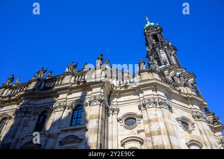 Dresdner Dom der Heiligen Dreifaltigkeit (katholische Hofkirche) am Theaterplatz in Dresden, Sachsen, Deutschland Stockfoto