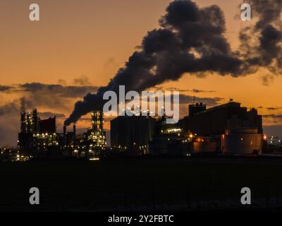 Blick auf Methanol- und Ethanolfabrik. Polnischer Hersteller von Bioethanol und Ethanol aus Maiskorn. Das Produktionswerk befindet sich in der Nähe von Nysa in Stockfoto