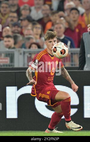 Roma, Italien. Oktober 2023. Foto Alfredo Falcone/LaPresse 05 Ottobre 2023 - Roma, Italia - Sport, calcio - Roma vs Servette - UEFA Europa League 2023-2024 Girone G - Stadio Olimpico. Nella Foto: Nicola Zalewski (59 AS Roma) Foto Alfredo Falcone/LaPresse 05. Oktober 2023 Rom, Italien - Sport, Fußball - Roma vs Servette - UEFA Europe League 2023-2024 Gruppe G - Olimpic Stadium. Im Bild: Nicola Zalewski (59 ALS Roma) Credit: LaPresse/Alamy Live News Stockfoto