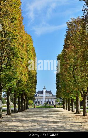 Schlosspark Pillnitz, Sachsen, vertikal Stockfoto