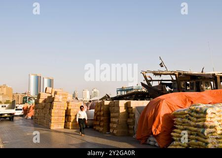 Fragmente des täglichen Lebens in der Nähe des Creek (Dubai - Vereinigte Arabische Emirate) Stockfoto