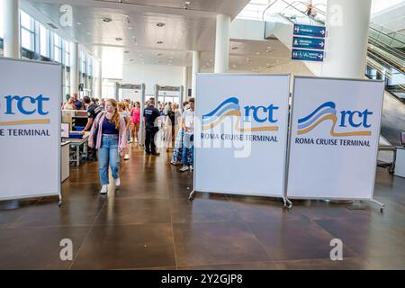 Civitavecchia Italien, Norwegian Cruise Line NCL Schiff, Escape 10-tägige Mittelmeer-Reiseroute, im Inneren, Civitavecchia Hafen von Rom, Roma Cruise Te Stockfoto