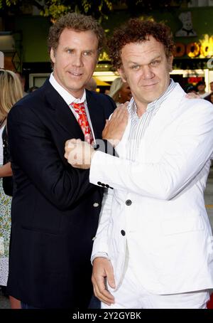 Will Ferrell und John C. Reilly bei der Premiere von Step Brothers in Los Angeles am 15. Juli 2008 im Mann Village Theater in Westwood. Stockfoto